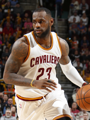 记者:海港抵达武里南,莱昂纳多、加布、李帅、刘若钒伤缺