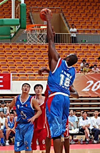 吉拉西多特生涯欧冠已打入15球,队史仅次于罗伊斯和莱万